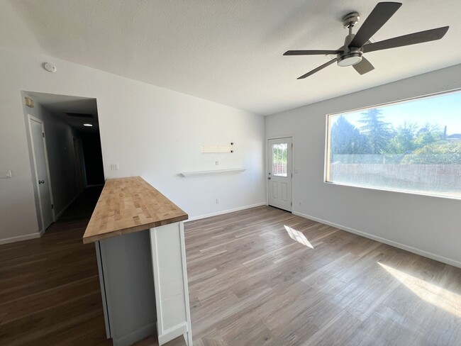 Building Photo - HOUSE - COTTONWOOD