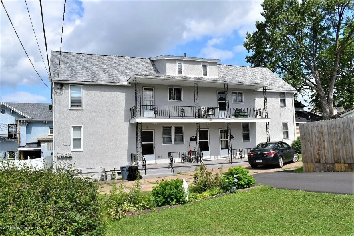 107 Homestead Street Dunmore PA - 107 Homestead St