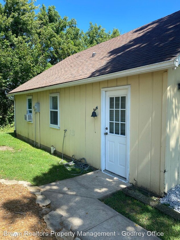 Primary Photo - 2 br, 1 bath House - 22434 Hollow