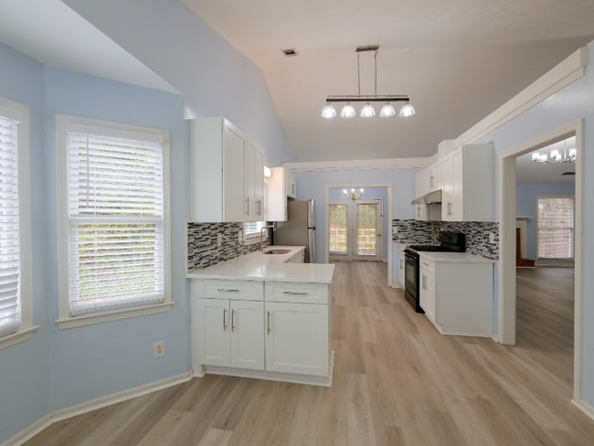 Building Photo - 2218 Willow Crest Cir