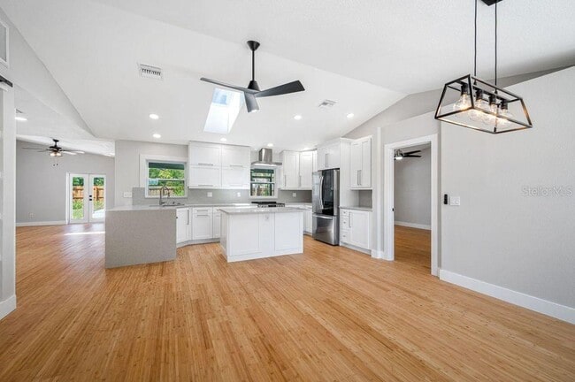 Building Photo - 14908 Salamander Pl