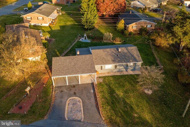 Foto del edificio - 11419 Greenberry Rd