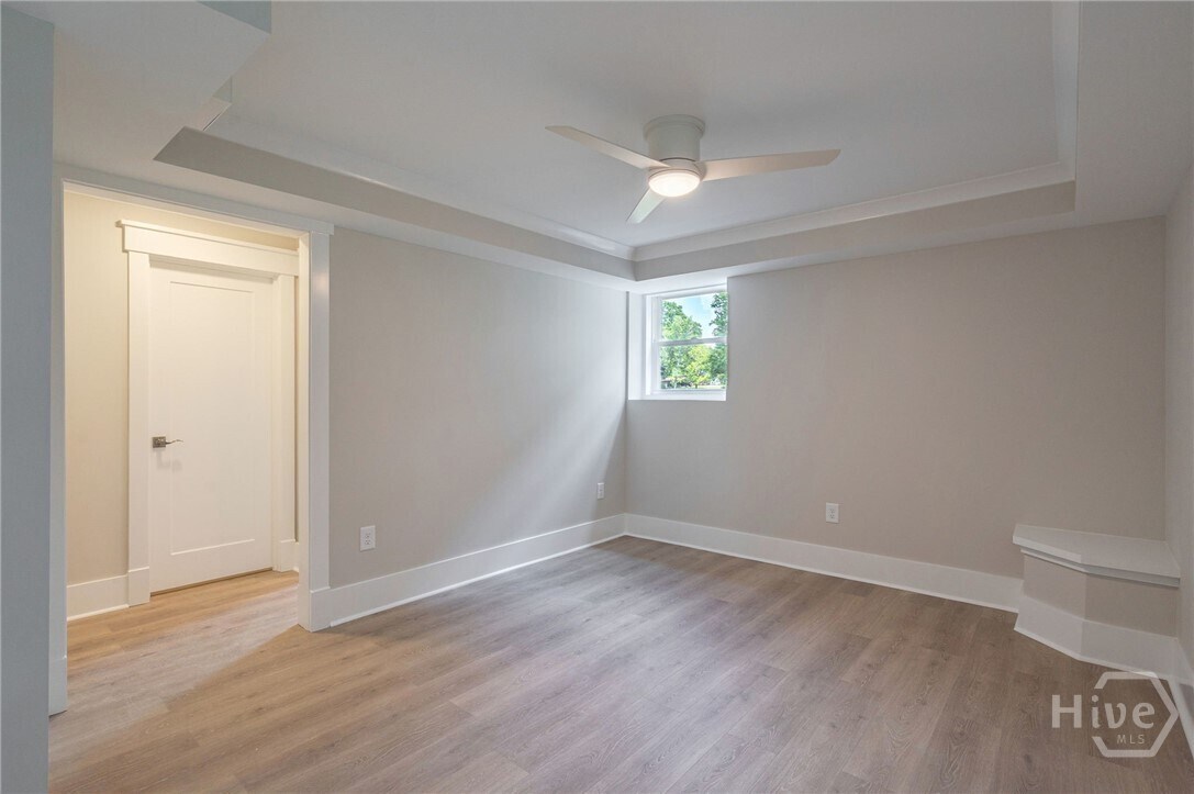 Building Photo - 1090 Kenway Dr