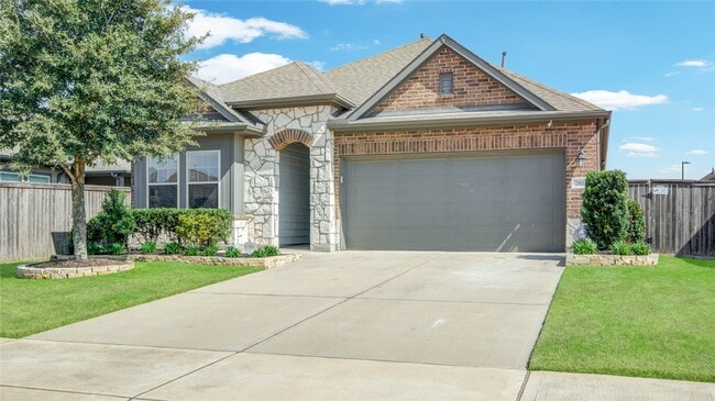 Building Photo - 2815 Torrey Pines Dr