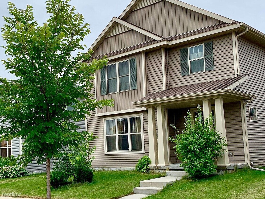 Foto principal - 3 br, 2.5 bath House - 230 Juneberry Dr