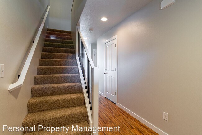 Foto del edificio - 3 br, 2.5 bath House - 7405 NE 56th Street