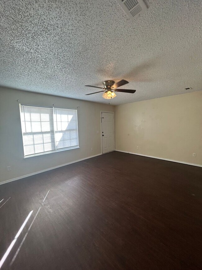 Foto del edificio - 3400 SW Landau Ct