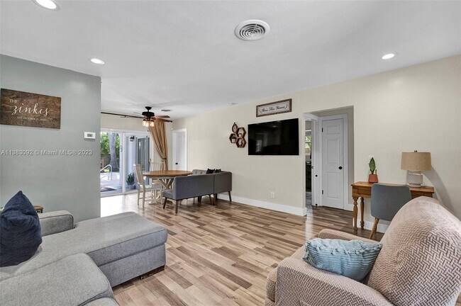 Foto del edificio - 1811 N 40th Ave