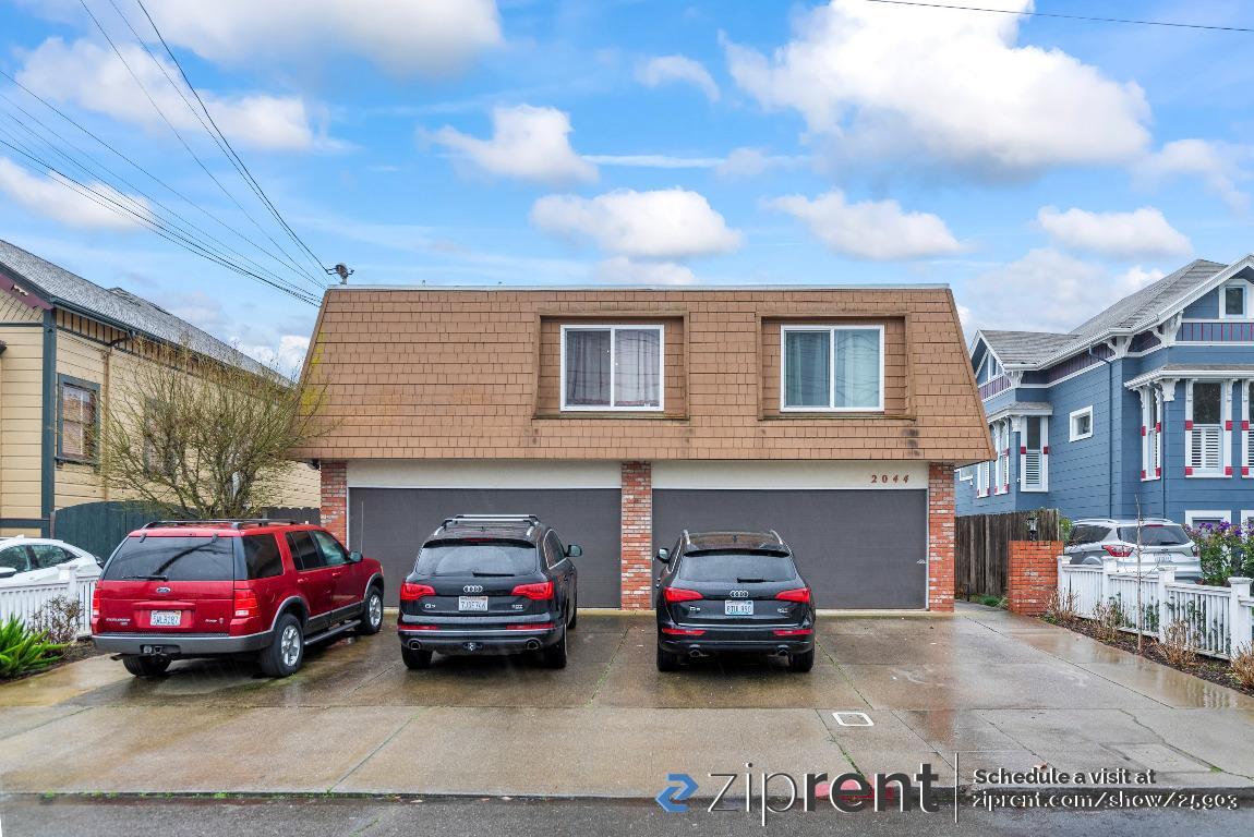 Foto principal - 2044 Pacific Ave