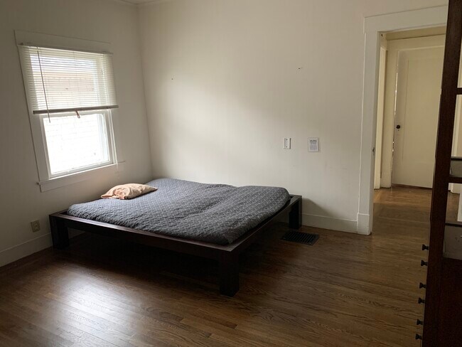 The available room - 689 62nd St