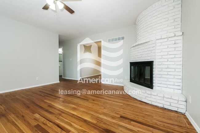 Building Photo - 314 SW Glendana St