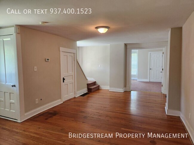 Foto del edificio - Bright and spacious 3 bed 1 bath home with...