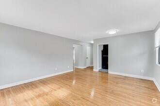 Building Photo - 129 Forest Ave