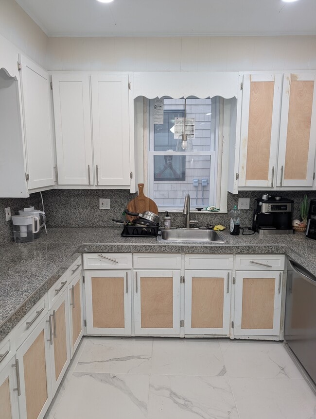 Photo - 74 Sharon St Townhome