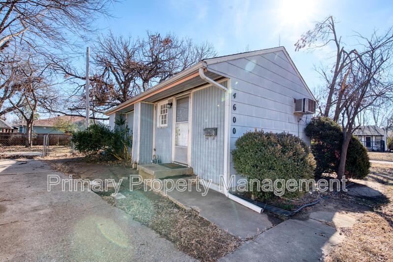 Photo - 4600 N Hamilton Dr