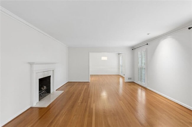 Foto del edificio - 4775 Merlendale Ct NW