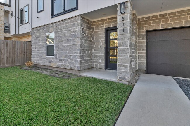 Foto del edificio - 811 Paul Quinn St