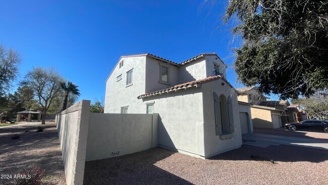 Building Photo - 1481 E Azalea Dr