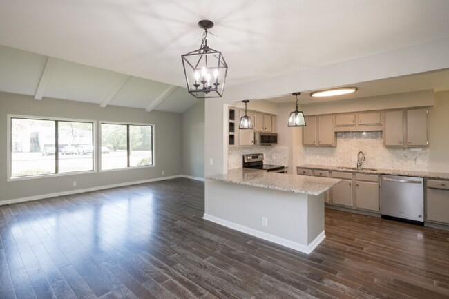 Foto del edificio - 815 Bellevue Rd