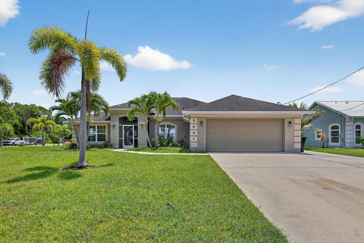 Foto principal - 5547 NW Cordrey St