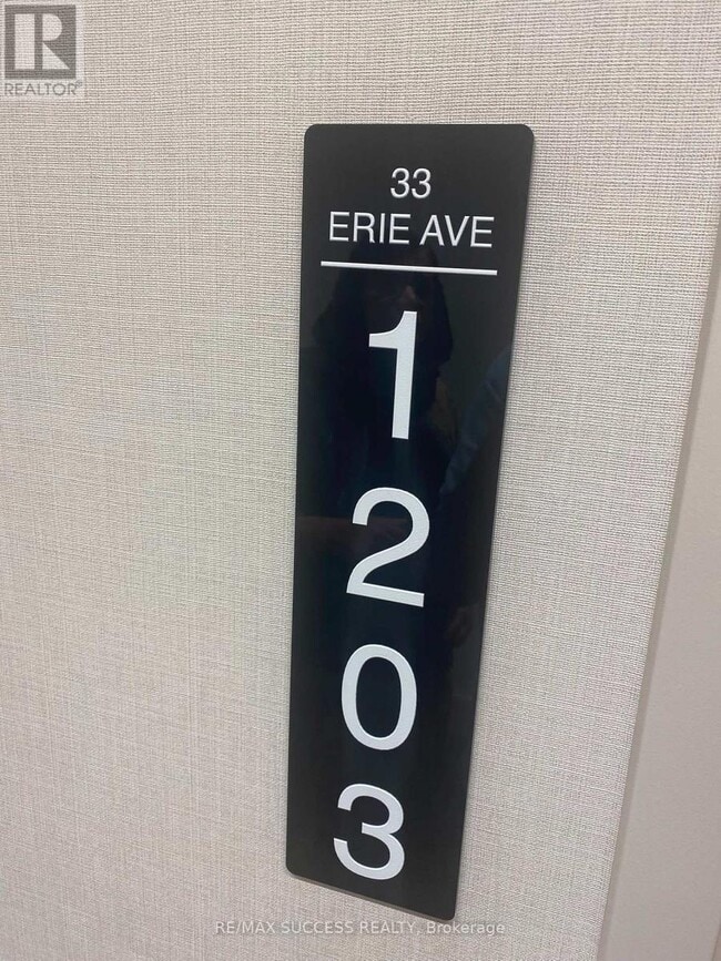 Building Photo - 33 Erie Ave