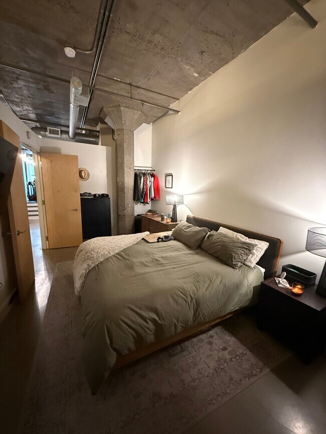 Foto del edificio - 718 Washington Ave N