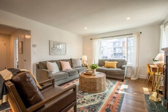 Building Photo - 239 N Center St