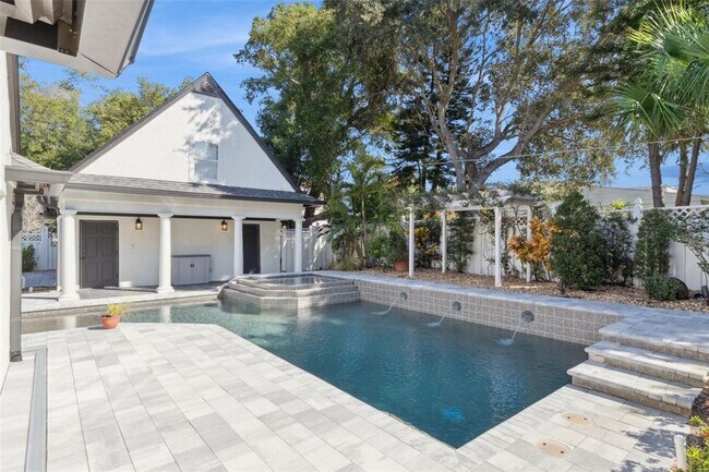 Foto del edificio - 132 Burks Cir