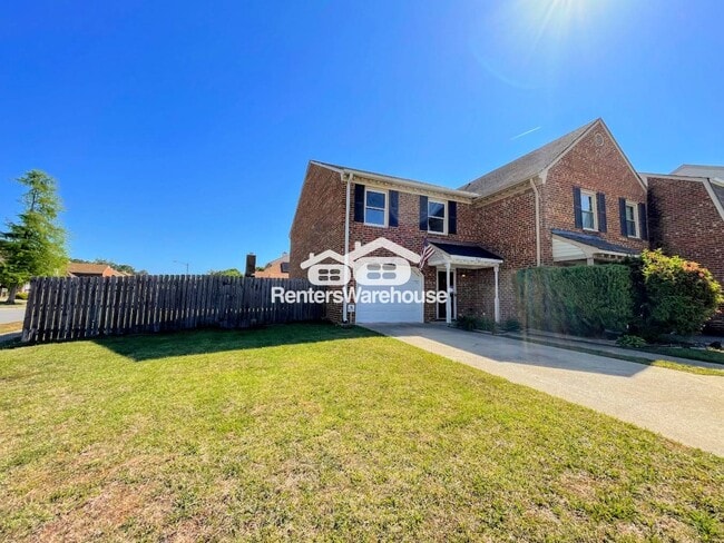Building Photo - 447 San Roman Dr