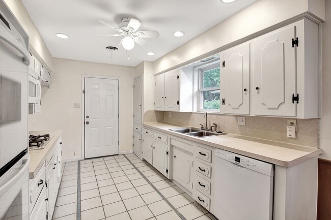 Photo - Newberry Drive Apartment