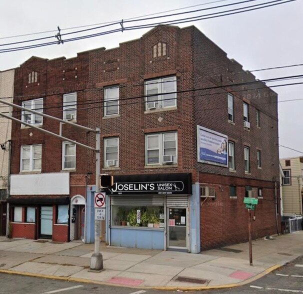 Primary Photo - 1691 John F. Kennedy Blvd