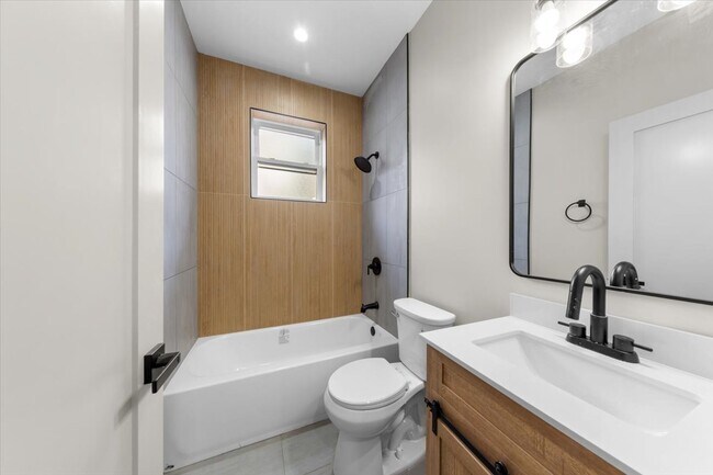 Foto del edificio - 2134 N Bingham St