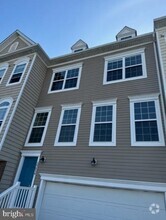 Building Photo - 29854 Plantation Lakes Blvd