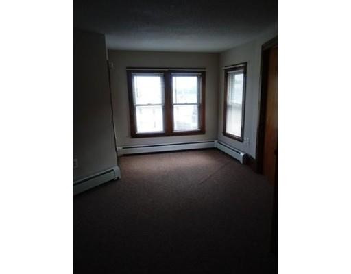 Foto del edificio - 72 Wyoming Ave