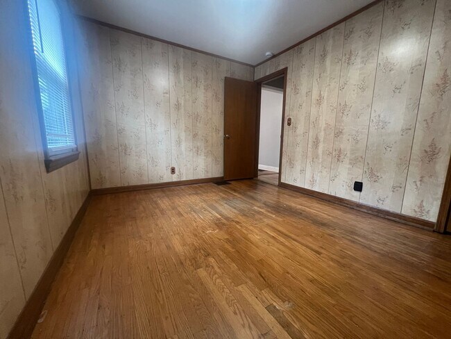Foto del edificio - 1104 Hathaway Ave