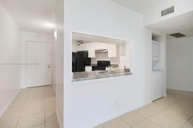 Foto del edificio - 9022 NW 28th Dr