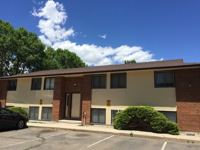 Building Photo - Adorable 2 Bed/1 Bath Apartment in North L...