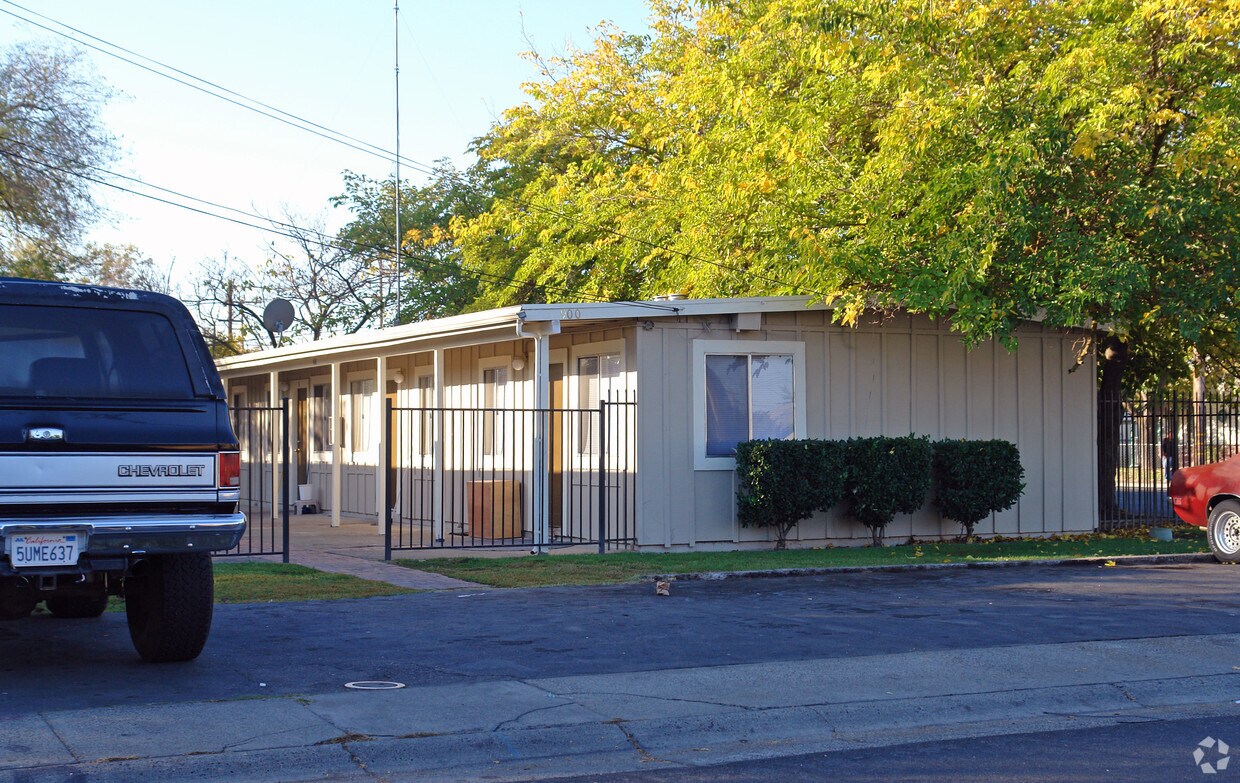 Building Photo - 900 Sonoma Ave