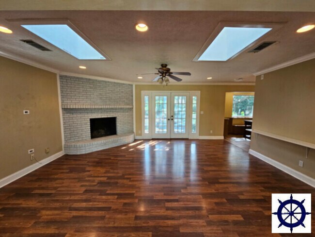 Building Photo - 2417 Pretty Bayou Island Dr