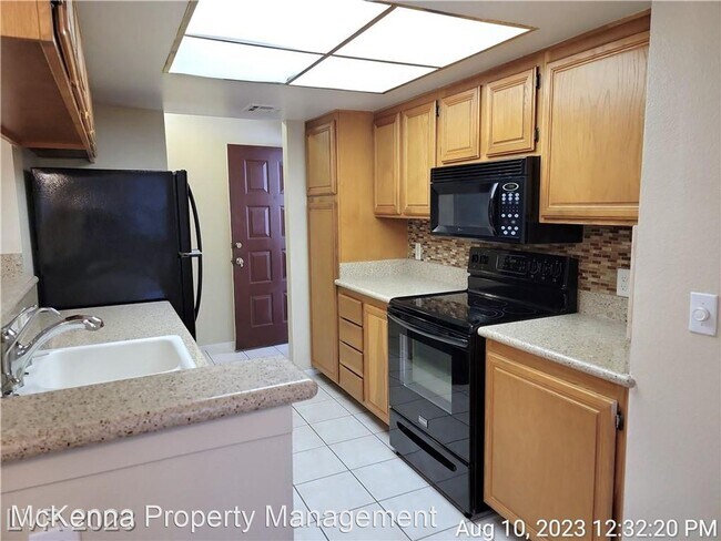 Foto del edificio - 2 br, 2 bath House - 3375 East Tompkins Av...