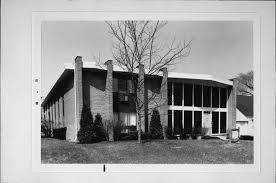 Primary Photo - 1122 E Russell Ave