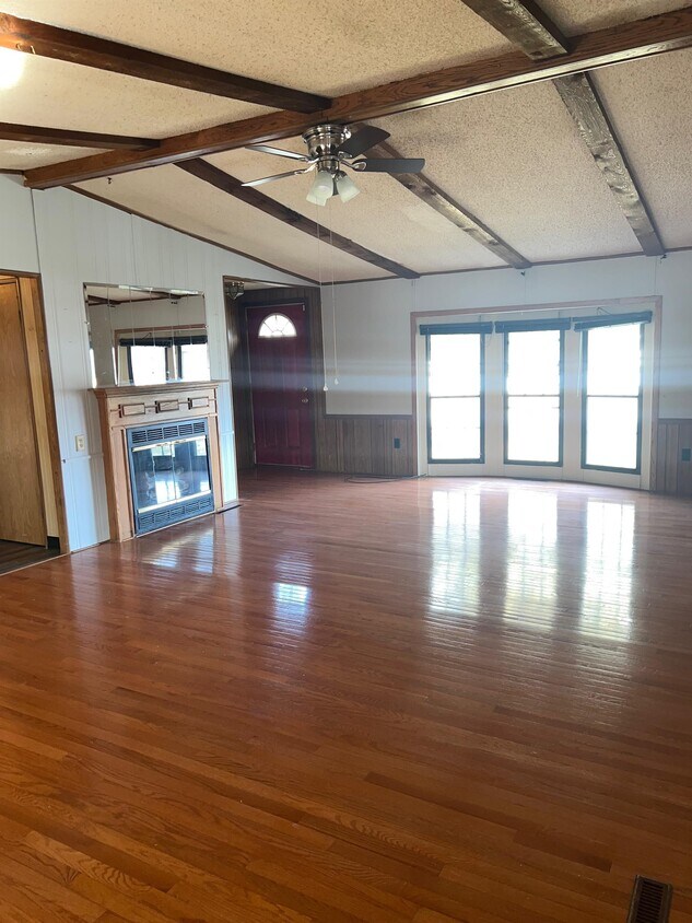 50537 Manhatten Dr, Elkhart, IN 46514 House Rental in Elkhart, IN