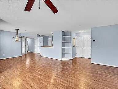 Foto del edificio - 3729 Morris Farm Dr