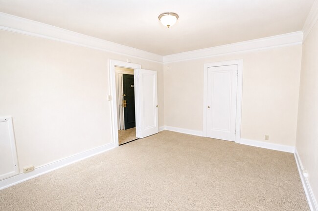 Garden Level 1 Bedroom (Unit B2) - ALL RENTED! - Oakland Apartments