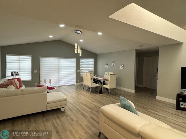 Building Photo - 1837 NW 93rd Way