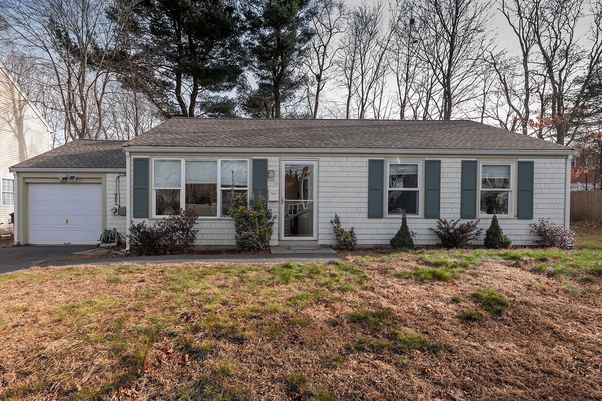 Primary Photo - 23 Woodside Ave