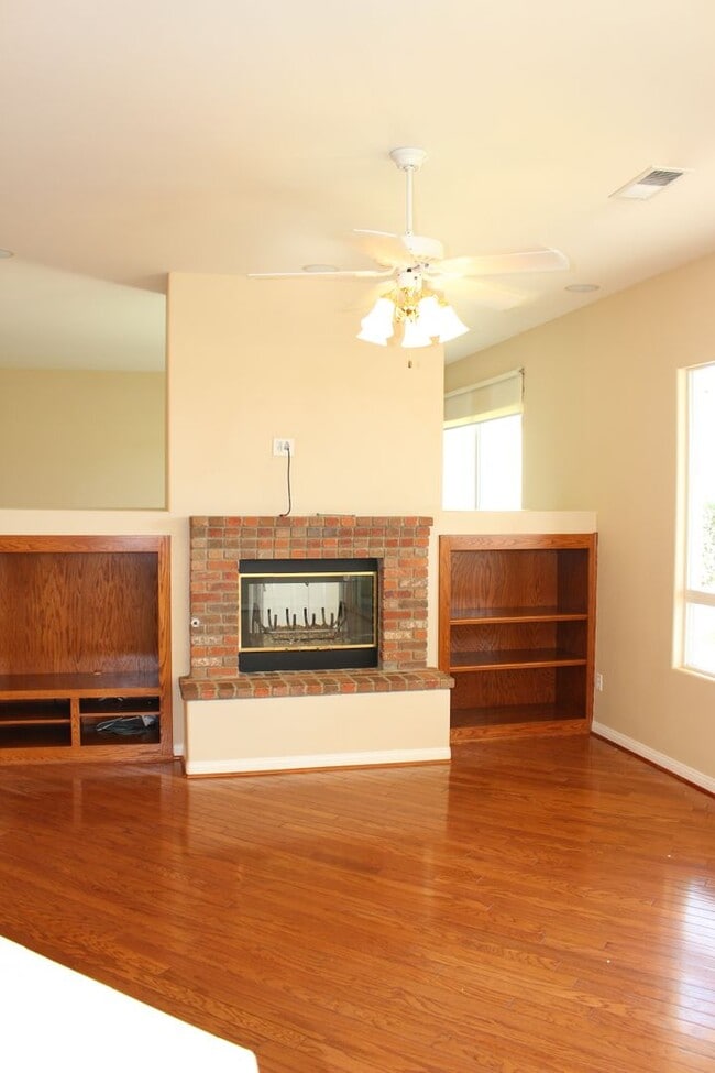 Building Photo - 1716 Wedgemont Place - Gated ON Course at ...