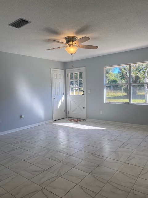 Foto del edificio - 3/1.5 DeLand, Walk to the Sunrail! $2,000/...