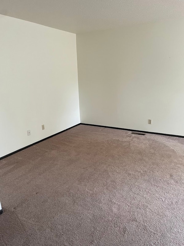 Foto del edificio - 512 Breezy Point Dr