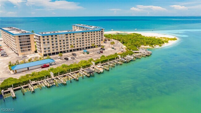 Foto del edificio - 25740 Hickory Blvd